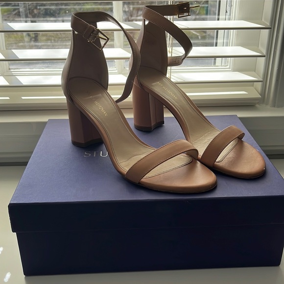 Stuart Weizman Heels - great condition - Picture 1 of 4
